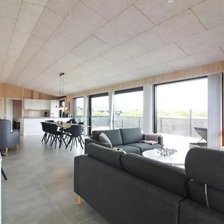 Heilo - 300m From The Sea By Interhome